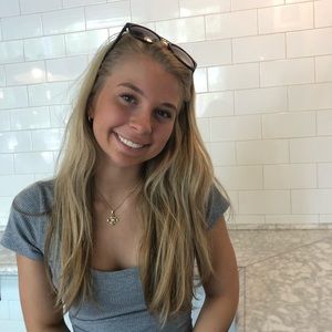 Meet your Posher, Lexi